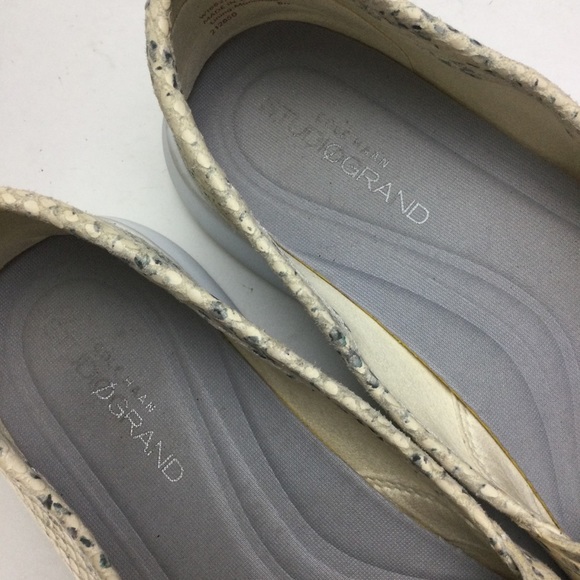 Cole Haan StudioGrand Snake Print Perforated Nubuck Toggle Back Sneaker Size 9 - Picture 9 of 11